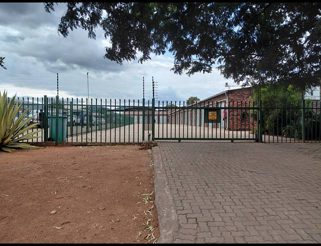 1,743M² BUSINESS FOR SALE IN MOKOPANE CENTRAL